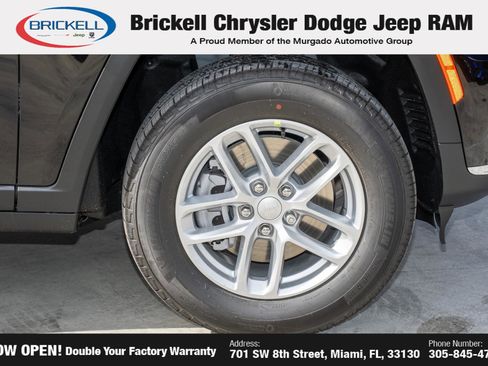 New 2025 Jeep Grand Cherokee L Laredo image 42