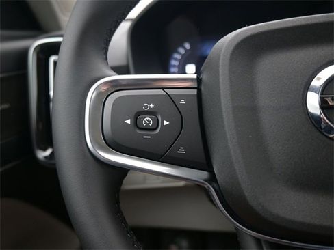 New 2026 Volvo XC40 B5 Ultra w/ Climate Package image 25