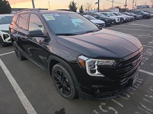 Used 2022 GMC Terrain SLT w/ Tech Package AWD/4WD image 11