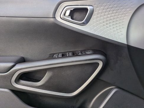 Used 2024 Kia Soul LX w/ Option Group 015 image 11