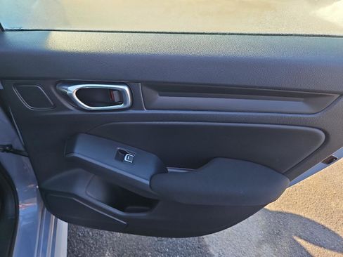 Used 2023 Honda Civic Sport image 18