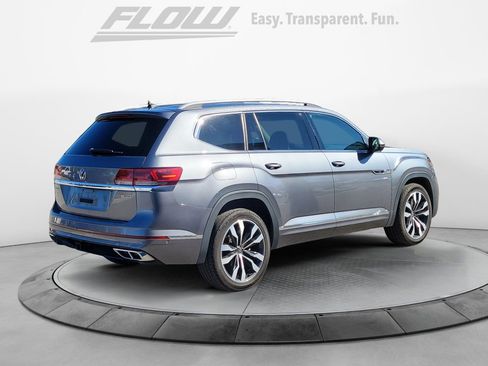 Certified 2022 Volkswagen Atlas SEL Premium image 9