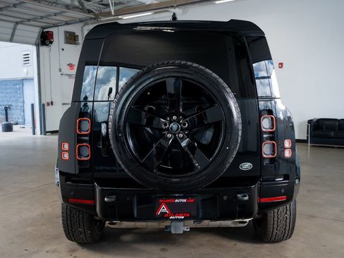 Used 2023 Land Rover Defender 110 X image 7