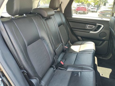 Used 2018 Land Rover Discovery Sport SE image 46