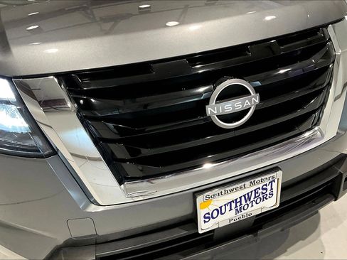 Used 2025 Nissan Pathfinder SV FWD image 32