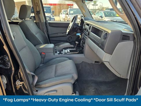 Used 2007 Jeep Commander Sport image 11