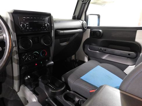 Used 2010 Jeep Wrangler Sport AWD/4WD image 41