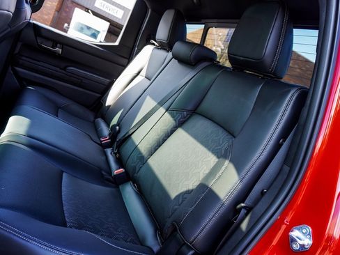 Used 2025 Toyota Tacoma Limited image 9