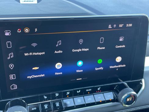 Used 2024 Chevrolet Colorado LT w/ LT Convenience Package III image 10