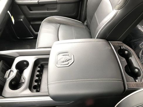 New 2026 RAM 2500 Laramie w/ Sport Appearance Package AWD/4WD image 25