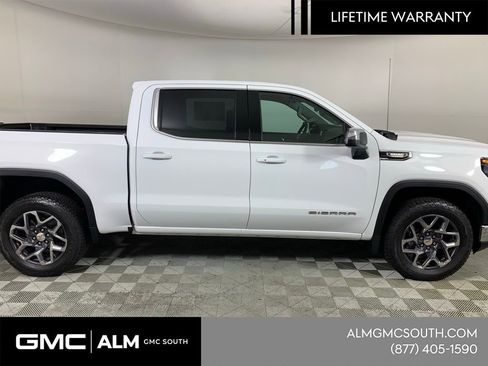 New 2026 GMC Sierra 1500 SLE w/ X31 Off-Road Package AWD/4WD image 11
