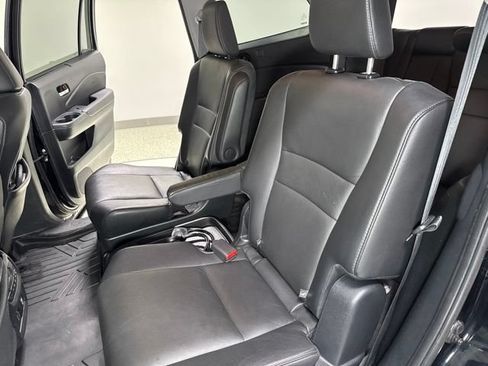 Used 2021 Honda Pilot Touring image 28