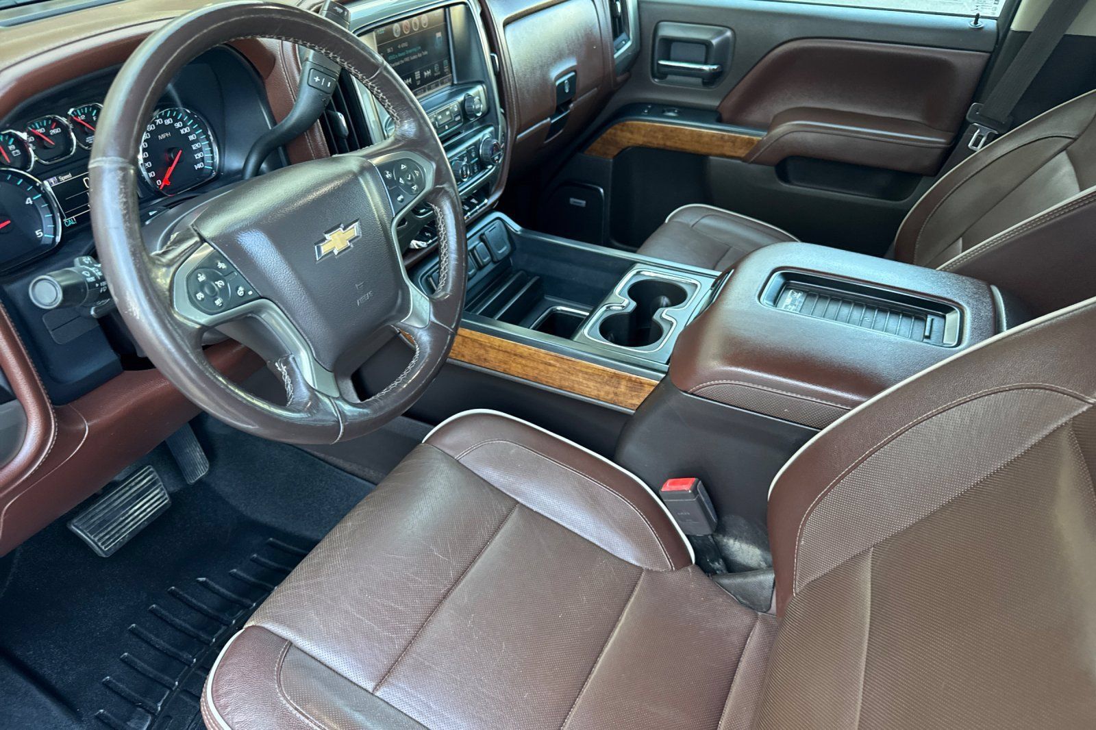 Used 2017 Chevrolet Silverado 2500 High Country w/ Duramax Plus Package AWD/4WD image 10