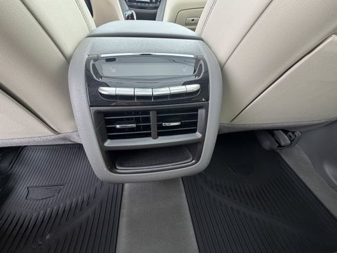 Used 2023 Cadillac XT5 Premium Luxury AWD/4WD image 15