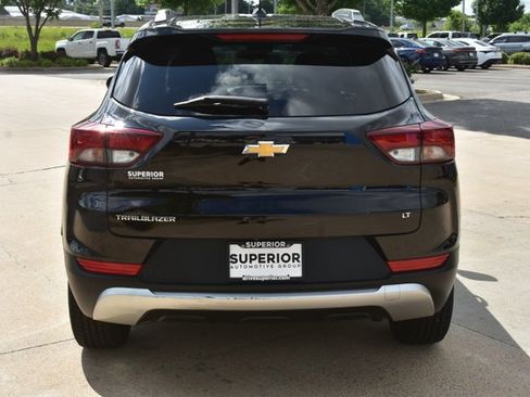 Used 2023 Chevrolet TrailBlazer LT FWD image 6