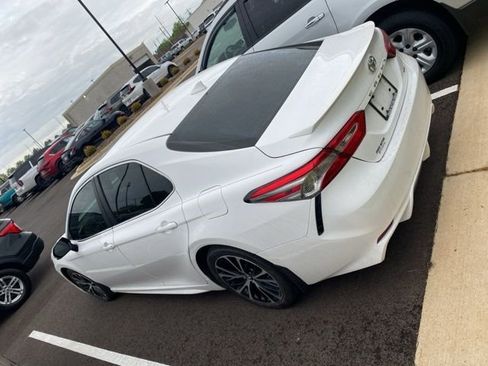 Used 2019 Toyota Camry SE w/ Audio Package image 2