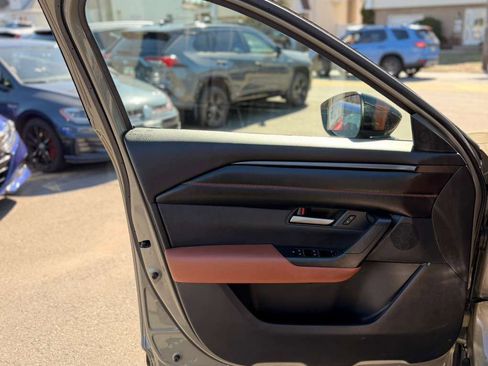 Used 2023 MAZDA CX-50 Meridian Edition w/ Cargo Package image 17