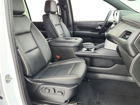 Used 2024 GMC Yukon XL SLT RWD image 35