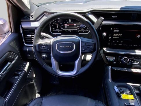 Used 2025 GMC Sierra 2500 Denali w/ Denali Reserve Package AWD/4WD image 6
