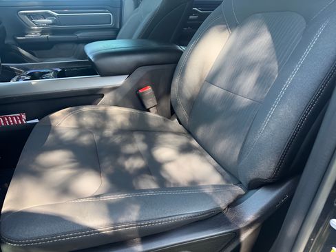 Used 2021 RAM 1500 Big Horn AWD/4WD image 14