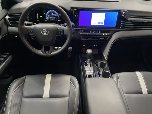 Used 2025 Toyota Camry SE w/ Multimedia Upgrade Package FWD image 30