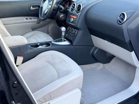 Used 2011 Nissan Rogue S image 16
