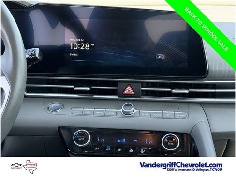 Used 2025 Hyundai Elantra SEL FWD image 14