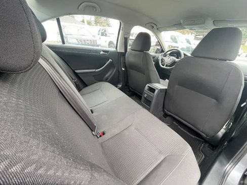 Used 2016 Volkswagen Jetta S image 30