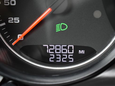 Used 2013 Porsche Panamera 4S image 18