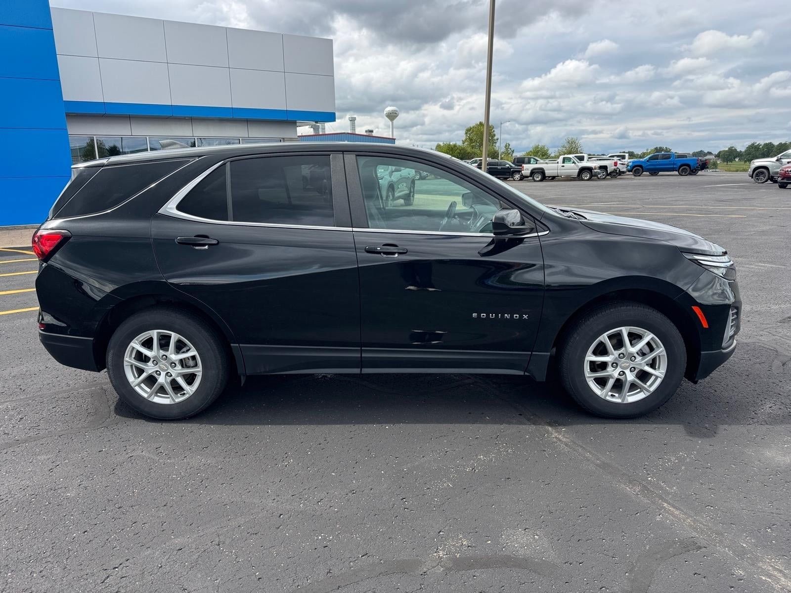 Used 2024 Chevrolet Equinox LT w/ LPO, Floor Liner Package AWD/4WD image 2