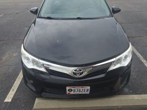 Used 2014 Toyota Camry LE FWD image 10