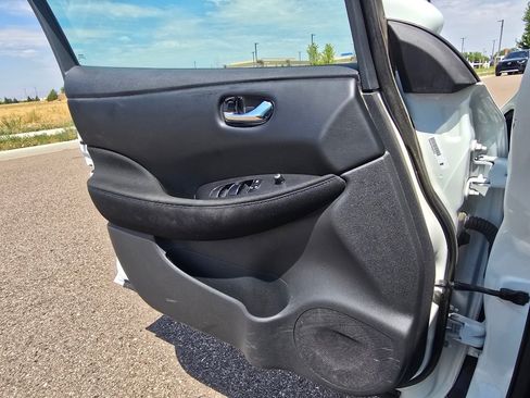 Used 2023 Nissan Leaf S FWD image 16