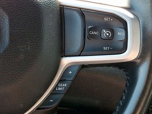 Used 2022 RAM 1500 Big Horn AWD/4WD image 22