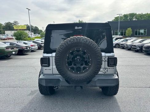 Used 2018 Jeep Wrangler Unlimited Sport S AWD/4WD image 4