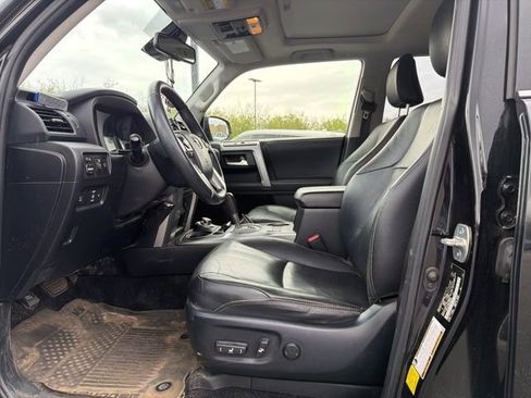 Used 2022 Toyota 4Runner Limited AWD/4WD image 8