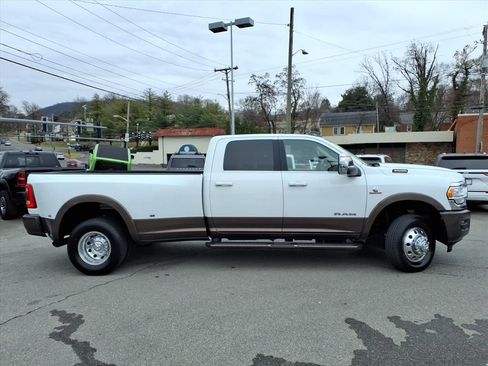 Used 2024 RAM 3500 Limited image 3
