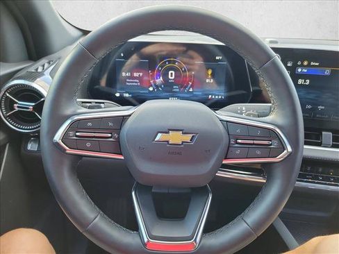 Used 2026 Chevrolet Equinox LT FWD image 15