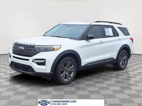 Certified 2022 Ford Explorer XLT w/ Equipment Group 202A AWD/4WD image 1