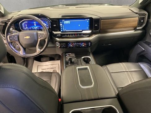 Used 2022 Chevrolet Silverado 1500 High Country w/ High Country Premium Package image 13