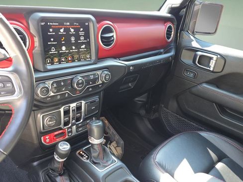 Used 2023 Jeep Wrangler Rubicon w/ Cold Weather Group image 16