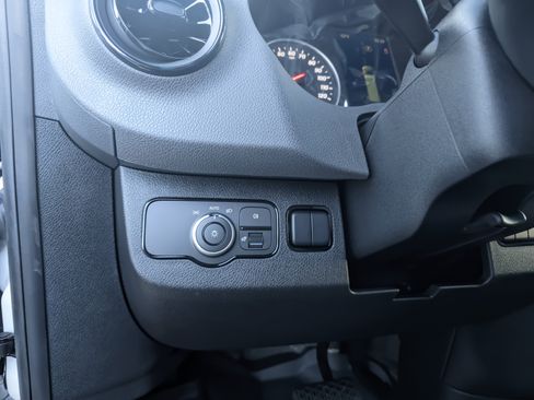 New 2024 Mercedes-Benz Sprinter 2500 w/ Acoustic Package image 12