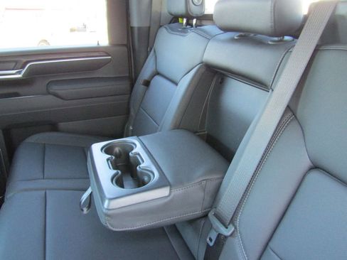 New 2026 GMC Sierra 3500 SLT w/ SLT Convenience Package image 38