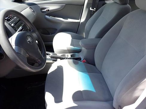 Used 2010 Toyota Corolla LE w/ All Weather Guard Pkg FWD image 9