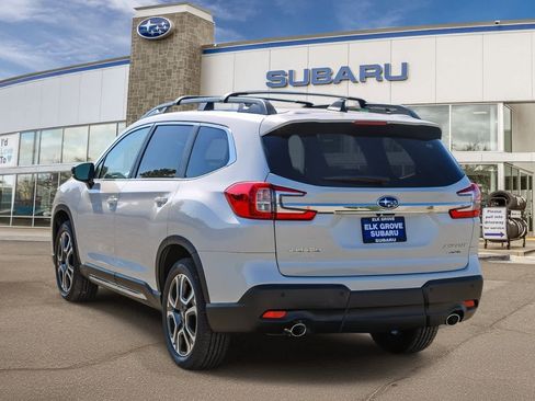New 2025 Subaru Ascent Limited image 2