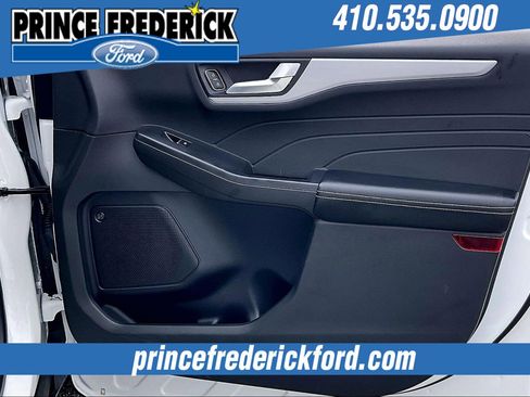 Used 2023 Ford Escape Platinum w/ Premium Technology Package image 23