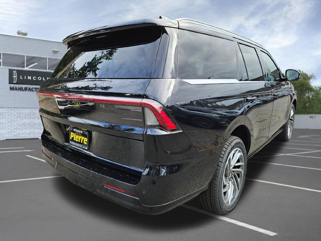 New 2027 Lincoln Navigator Reserve AWD/4WD image 5