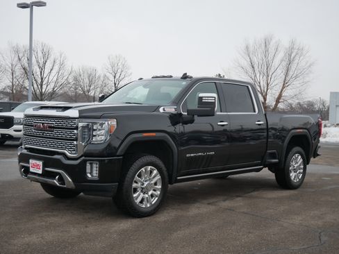 Used 2021 GMC Sierra 3500 Denali w/ Denali Ultimate Package image 3