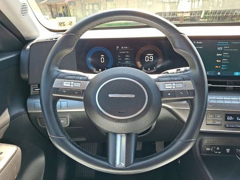 Certified 2024 Hyundai Kona SEL AWD/4WD image 16