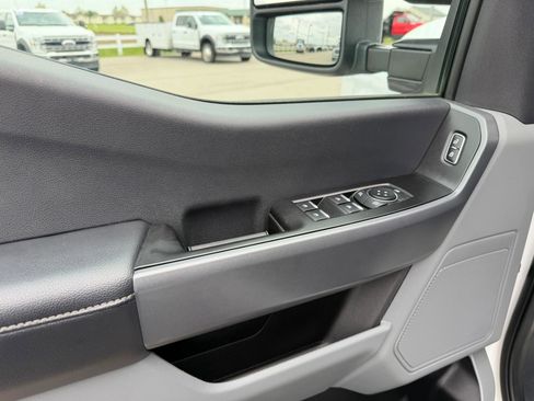 Used 2024 Ford F550 4x4 Crew Cab Super Duty w/ XLT Value Package image 16