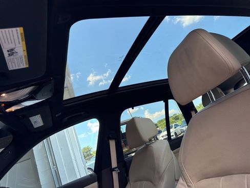 Used 2019 BMW X5 xDrive40i w/ Premium Package image 10